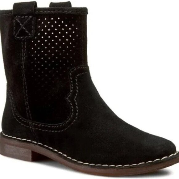 Clarks Womens Sz 6.5 Black Suede Perferated Western Inspired Ankle Boots - Picture 1 of 11